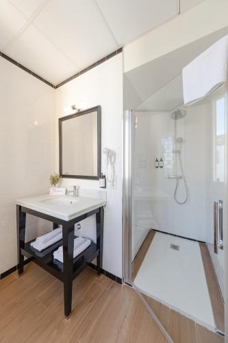 Habitación Doble Superior del hotel Cicerone De Sevilla. Foto 17