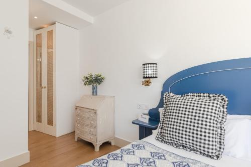 Habitación Doble con terraza del hotel Cicerone De Sevilla. Foto 2