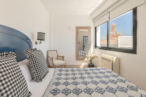 Habitación Doble con terraza del hotel Cicerone De Sevilla. Foto 6