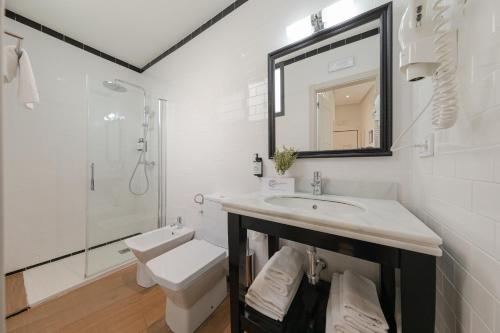 Habitación Familiar del hotel Cicerone De Sevilla. Foto 6