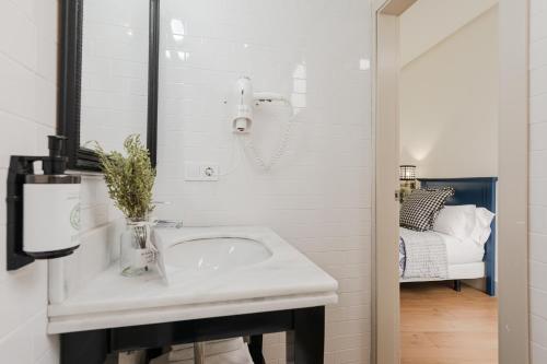 Habitación Familiar del hotel Cicerone De Sevilla. Foto 7