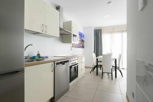 Apartamento Dúplex de 2 dormitorios del hotel Canteras Suites. Foto 1