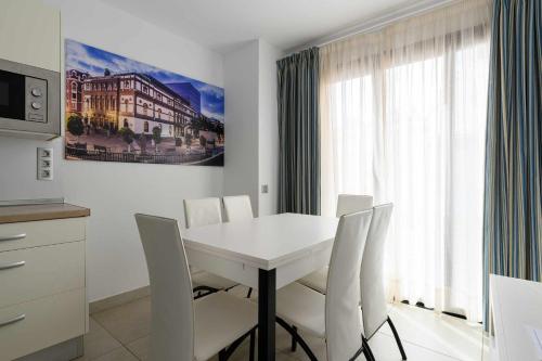 Apartamento Dúplex de 2 dormitorios del hotel Canteras Suites. Foto 5