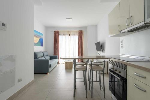 Apartamento Dúplex de 2 dormitorios del hotel Canteras Suites. Foto 18