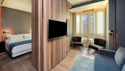 Junior suite Lujo 1 Cama queen Vista ciudad Agradable del hotel Nh Collection Madrid Gran Vía