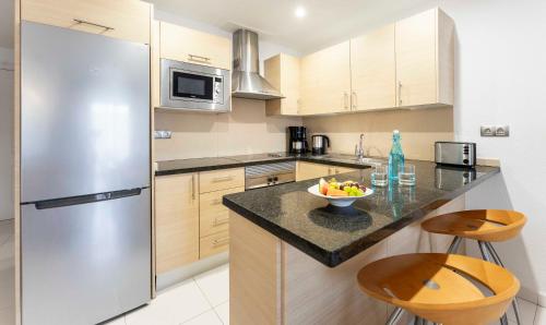 Apartamento de 1 dormitorio con vistas al mar del hotel Ona Hollywood Mirage. Foto 1