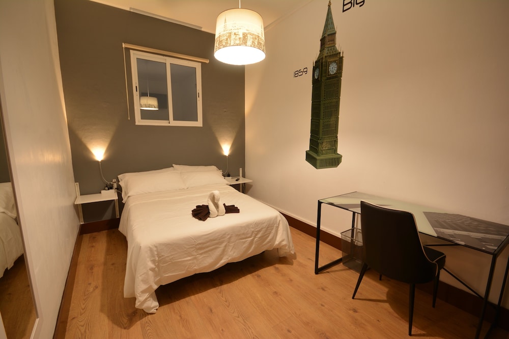 Habitación doble, 1 cama doble, baño compartido (Interior) del hotel City Room Las Palmas. Foto 4