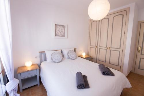 Habitación Doble con balcón del hotel Surfers Retreat. Foto 1