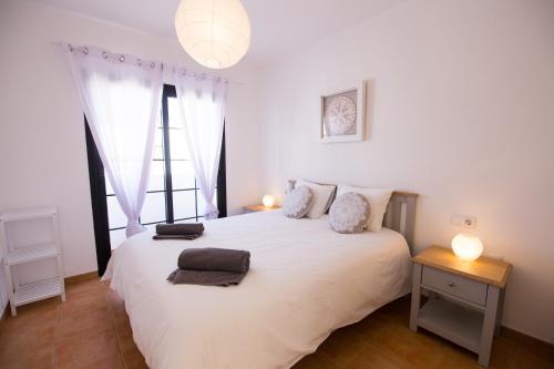 Habitación Doble con balcón del hotel Surfers Retreat. Foto 3