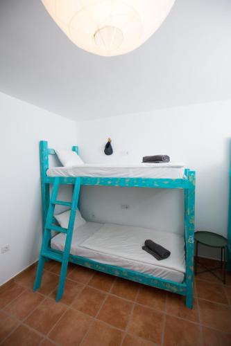 8 - Bed Mixed Dorm: Flexible Bunk Space (Upper/Lower Subject to Availability) del hotel Surfers Retreat. Foto 1