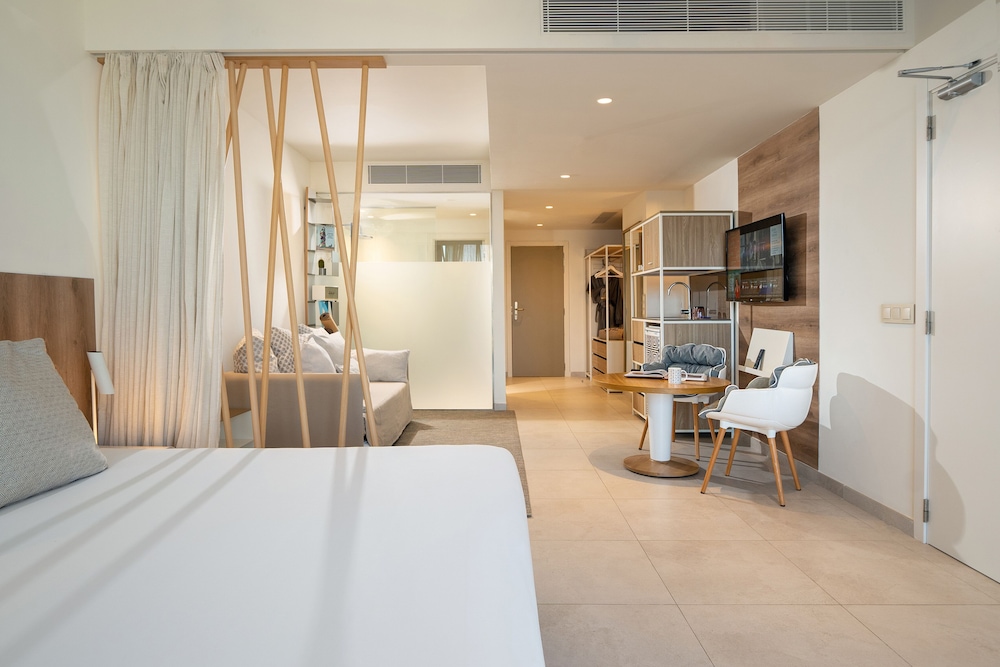The Loft Sea View del hotel Innside By Meliá Calviá Beach. Foto 6