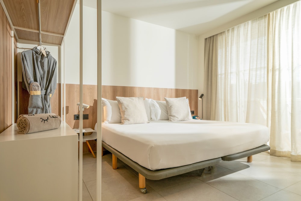 The Beach House del hotel Innside By Meliá Calviá Beach. Foto 6