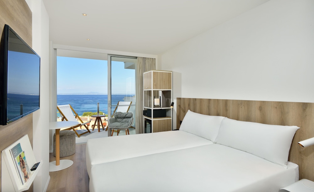 The INNSiDE Room Sea View del hotel Innside By Meliá Calviá Beach. Foto 2