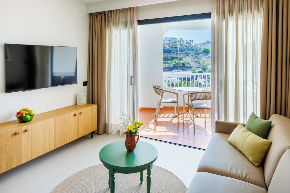 Apartamento Confort, cocina básica del hotel Hapimag San Agustín. Foto 4