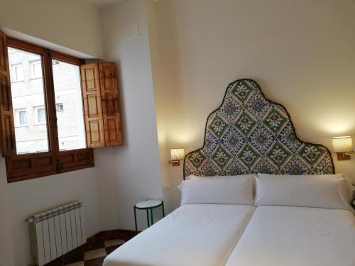 Habitación Doble Superior del hotel Santiago 15 Casa Palacio. Foto 4