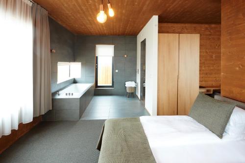 Suite Junior del hotel Fosshotel Myvatn. Foto 3