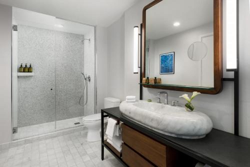 Suite Premium - Cama extragrande del hotel Hotel Seville NoMad - The Unbound Collection by Hyatt