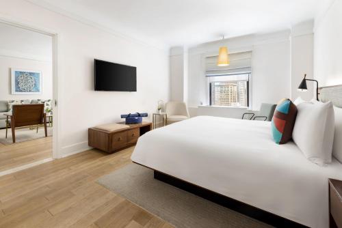 Suite Seville - Cama extragrande del hotel Hotel Seville NoMad - The Unbound Collection by Hyatt. Foto 3