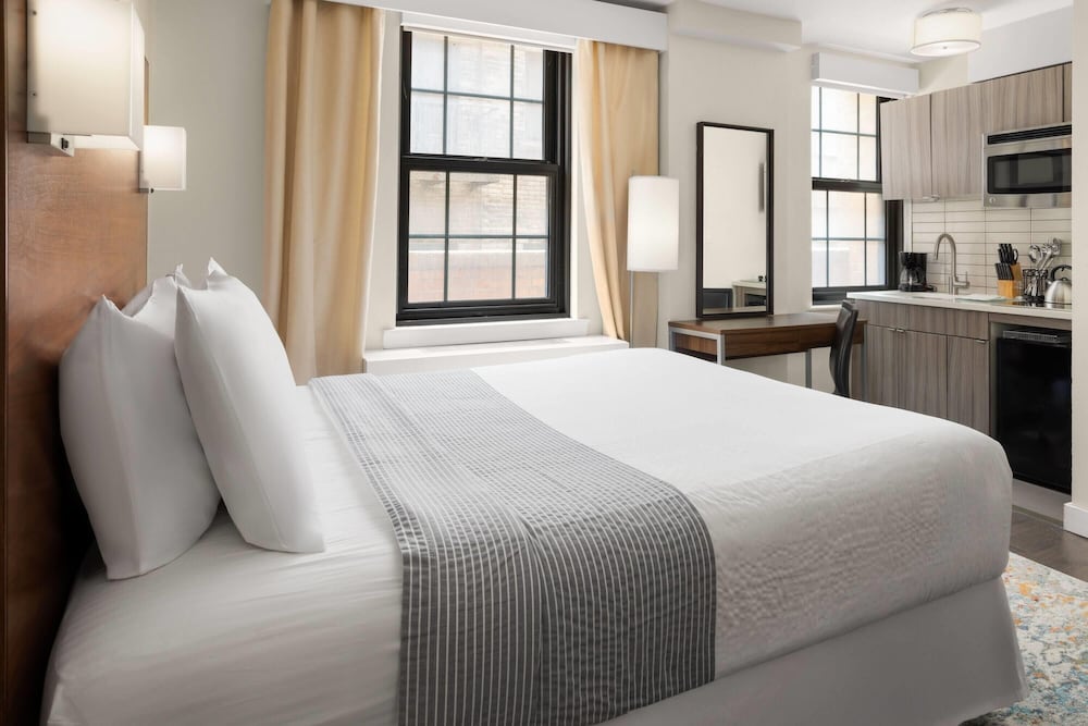 Estudio, 1 cama de matrimonio, accesible para personas con discapacidad (Apartment, Roll - In Shower) del hotel The Beekman Tower, Trademark Collection by Wyndham. Foto 2