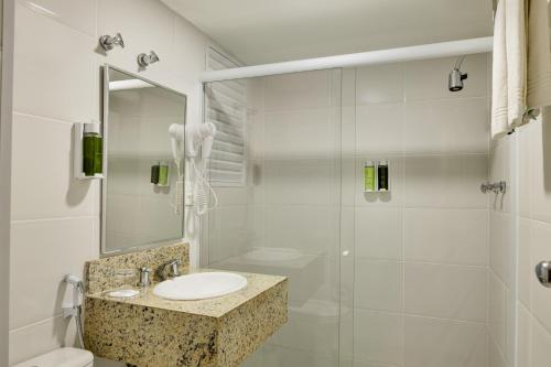 Habitación Estándar del hotel Savoy Othon. Foto 5