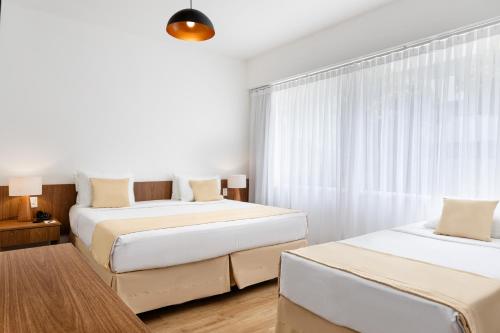 Habitación Familiar Superior del hotel Savoy Othon. Foto 3