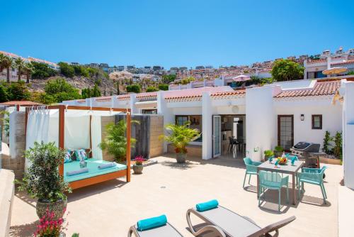 1 Bedroom Bungalow with Extra Large Chill out Terrace del hotel Haciendas Village Tenerife. Foto 9