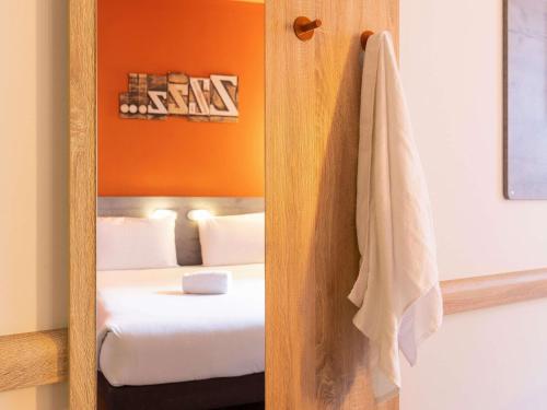 Habitación Doble Estándar del hotel Ibis Budget Madrid Centro Lavapies. Foto 3