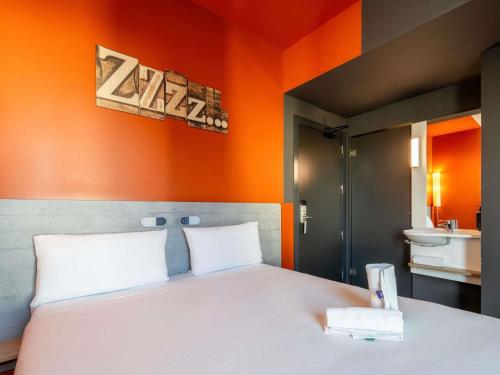 Habitación Doble Estándar del hotel Ibis Budget Madrid Centro Lavapies. Foto 5