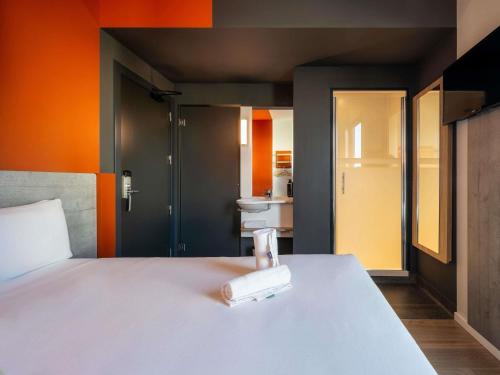 Habitación Doble Estándar del hotel Ibis Budget Madrid Centro Lavapies. Foto 7