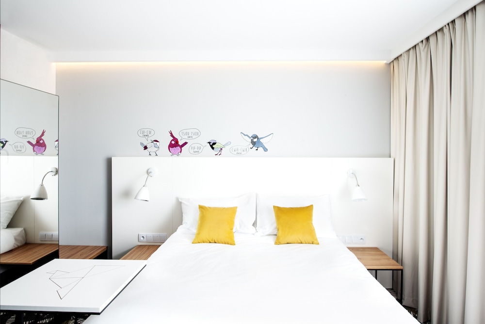 Habitación estándar con 1 cama doble y sofá para 1 o 2 personas del hotel Ibis Styles Bialystok