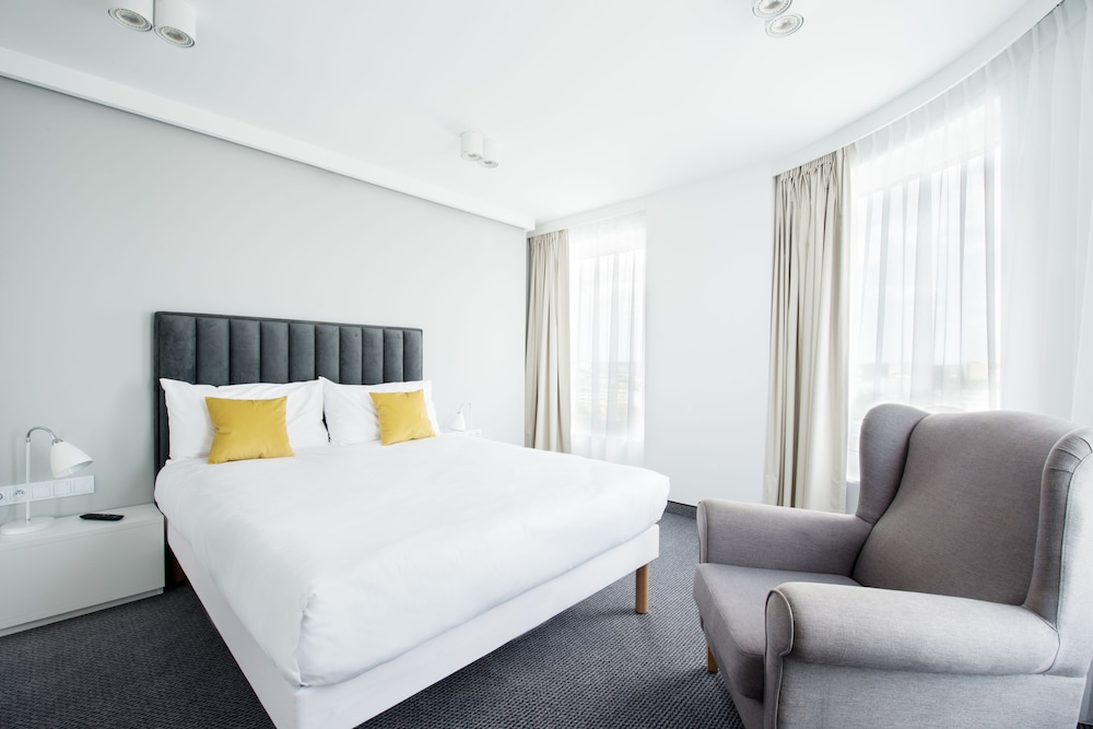 Suite Familiar Estándar del hotel Ibis Styles Bialystok. Foto 1