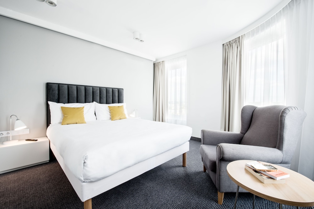 Suite Familiar Estándar del hotel Ibis Styles Bialystok. Foto 2