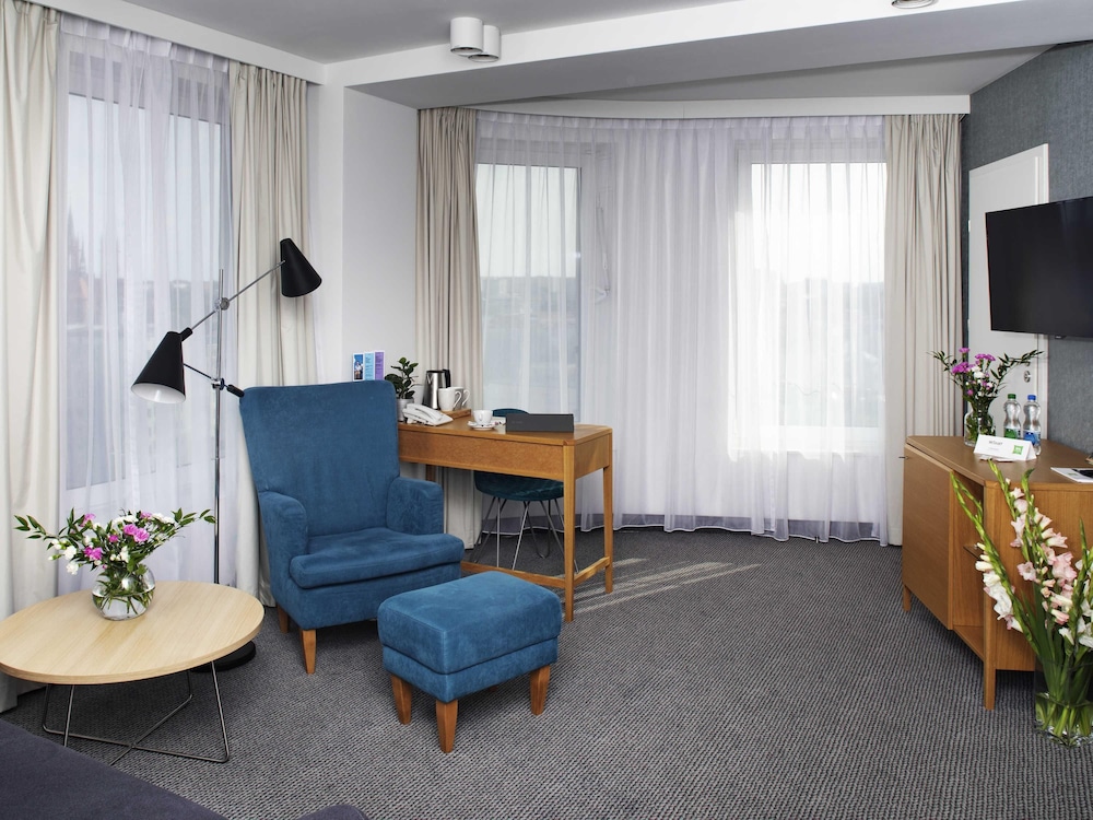 Suite Familiar Estándar del hotel Ibis Styles Bialystok. Foto 9