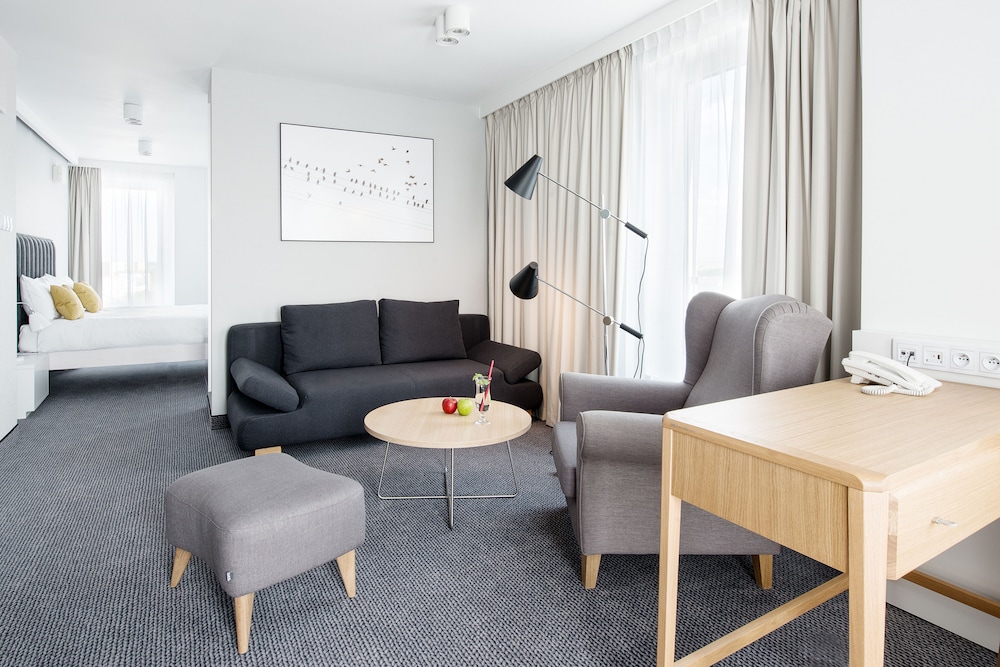 Suite Familiar Estándar del hotel Ibis Styles Bialystok. Foto 10