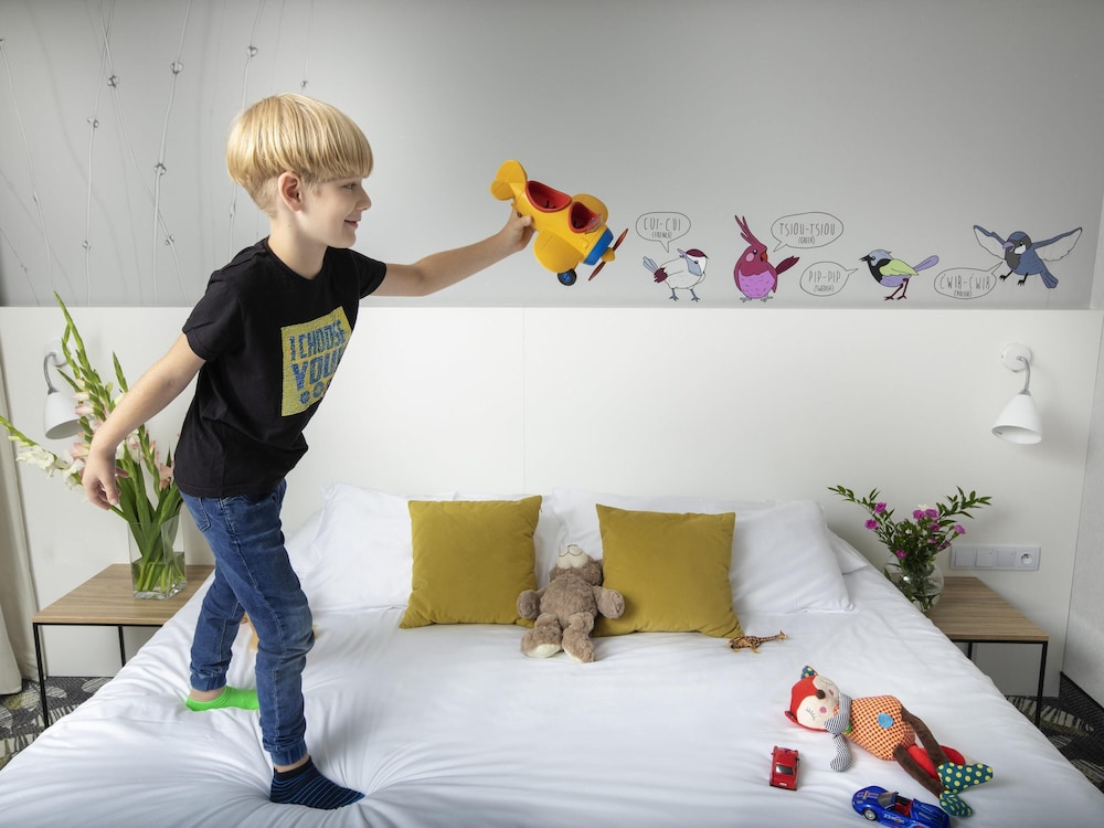 Habitación estándar con 1 cama queen - size para 1 o 2 personas del hotel Ibis Styles Bialystok. Foto 8