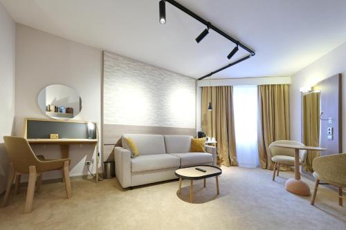 Suite Junior del hotel Mercure Grenoble Centre President. Foto 8