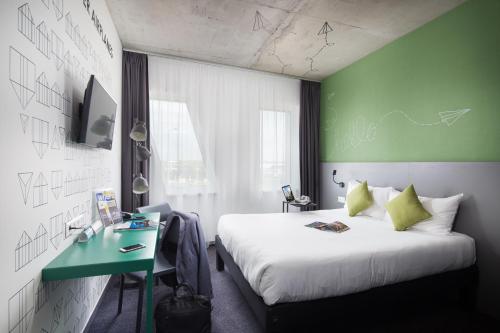 Habitación Doble Estándar del hotel Ibis Styles Budapest Airport. Foto 3