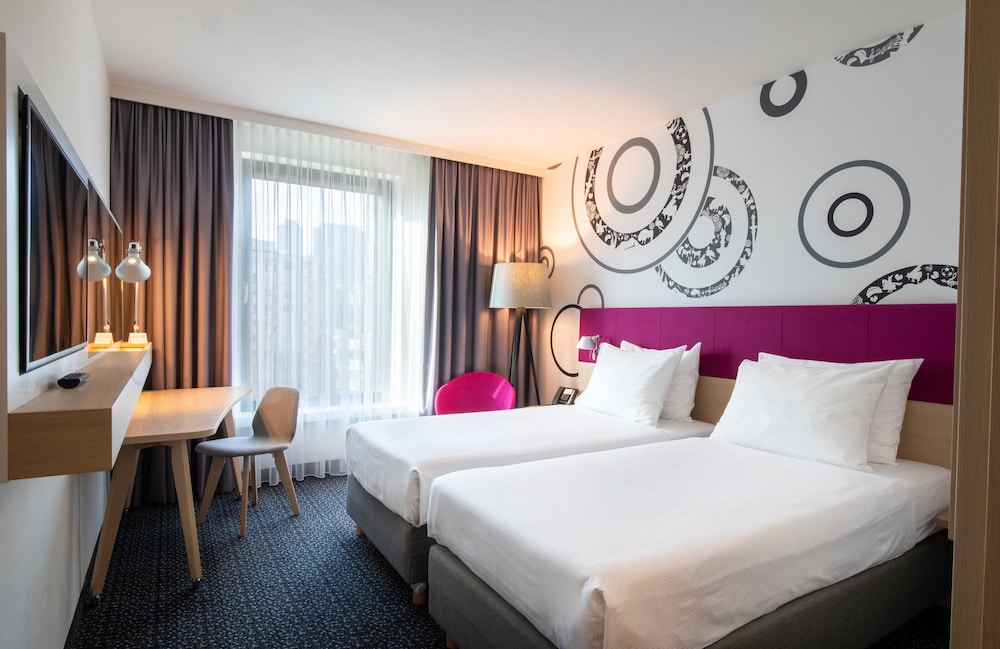Habitación estándar, 2 camas individuales del hotel Holiday Inn Warsaw City Centre, An Ihg. Foto 3
