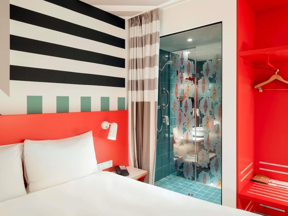 Habitación Estándar con 1 cama doble del hotel Ibis Styles Warszawa Centrum. Foto 5