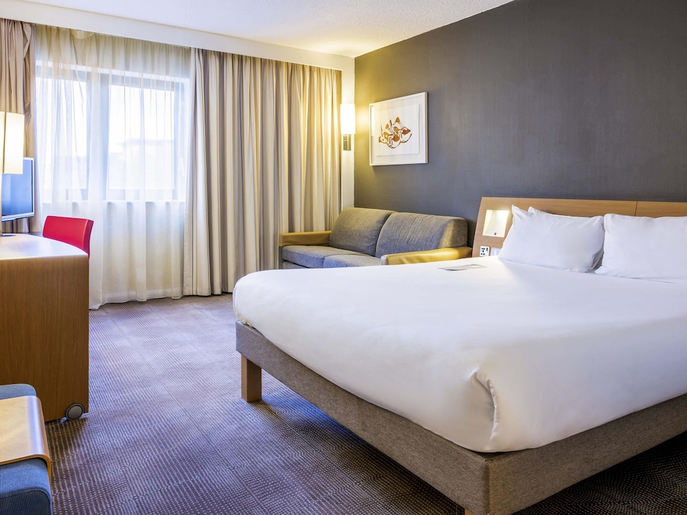 Habitación Estándar con cama Queen + sofá cama del hotel Novotel Southampton