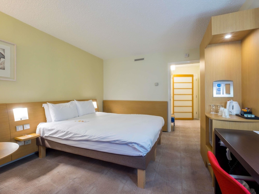 Habitación Superior accesible con 1 cama doble del hotel Novotel Southampton. Foto 1