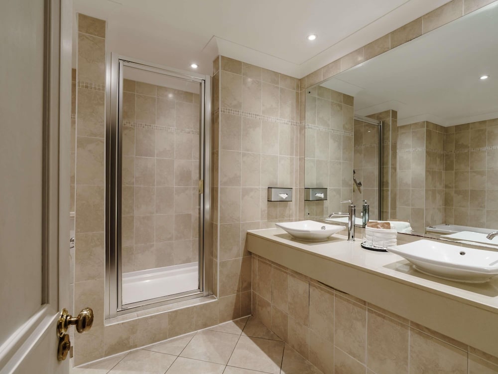 Suite King del hotel Mercure Haydock. Foto 8