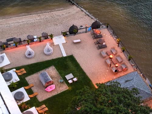 Beach Front Suite 2 del hotel Aqua by American Beech. Foto 6