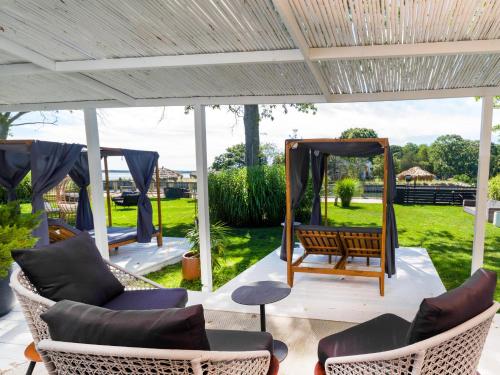 Suite Superior con cama extragrande del hotel Aqua by American Beech. Foto 26