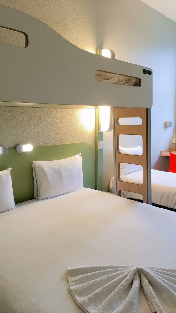 Habitación Familiar del hotel Ibis Budget Tours Centre Gare. Foto 1