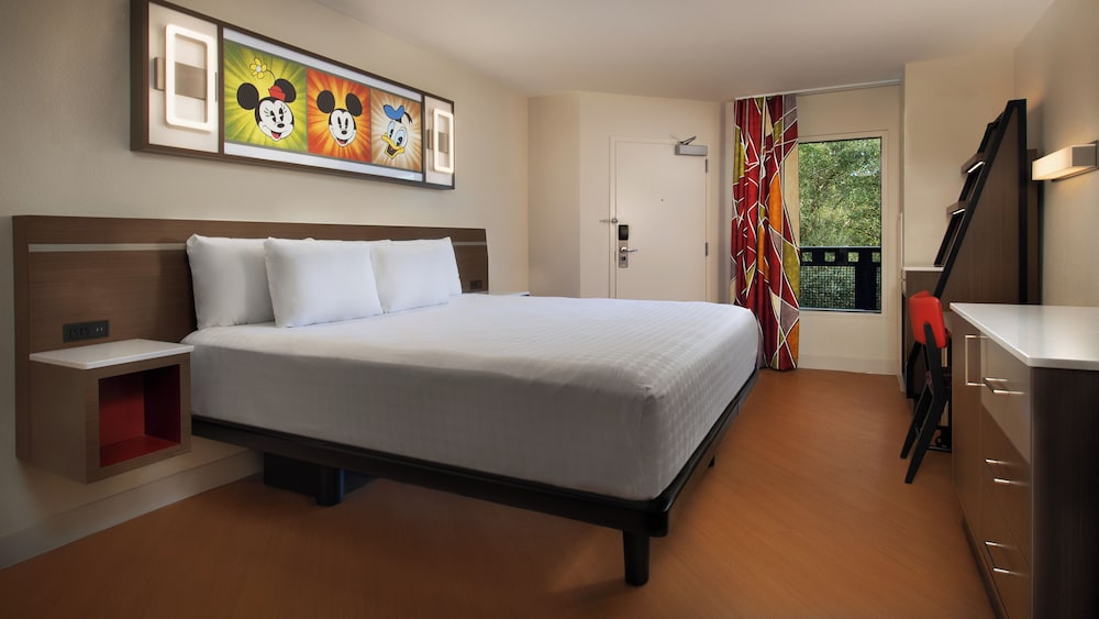 Standard Room. Wheelchair accessible with roll - in shower and option for hearing accessibility. 1 kin del hotel Disney's All-star Movies Resort. Foto 1