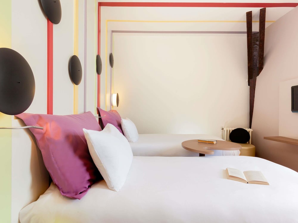 Habitación estándar con camas individuales del hotel Ibis Styles Bayonne Centre Gare. Foto 2