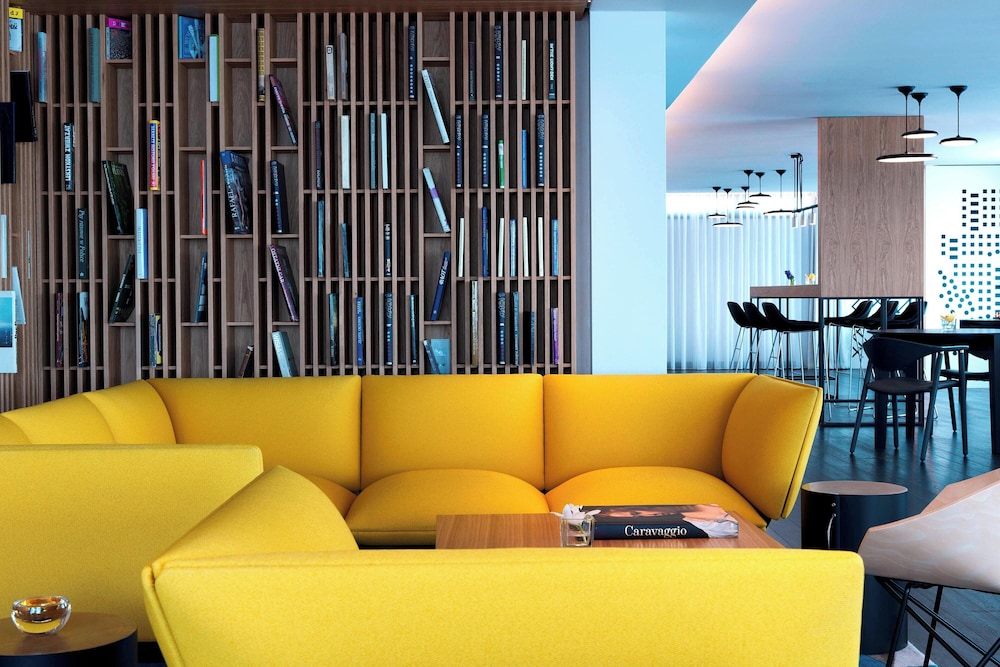 Suite, 1 habitación del hotel Renaissance Warsaw Airport , An Marriott International. Foto 6