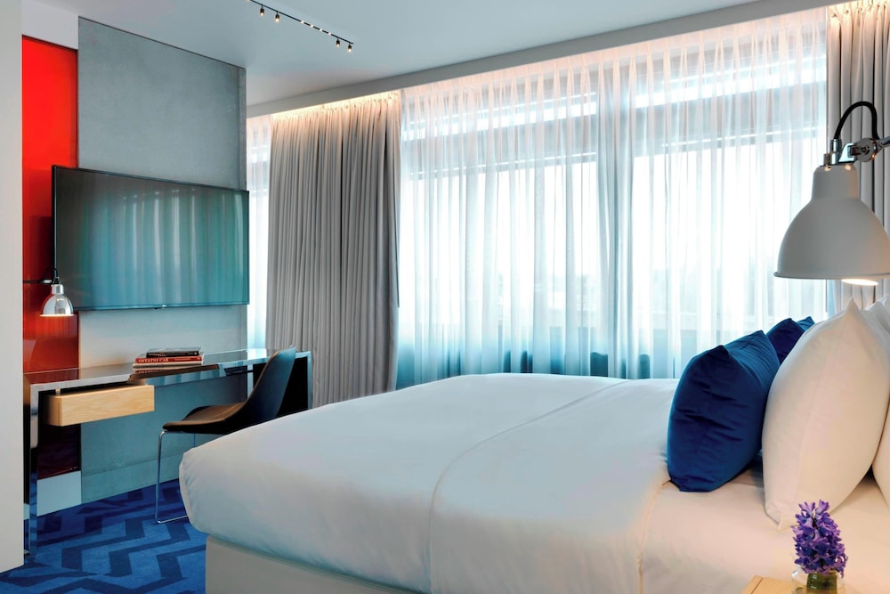 Suite Grand, 1 habitación del hotel Renaissance Warsaw Airport , An Marriott International. Foto 2