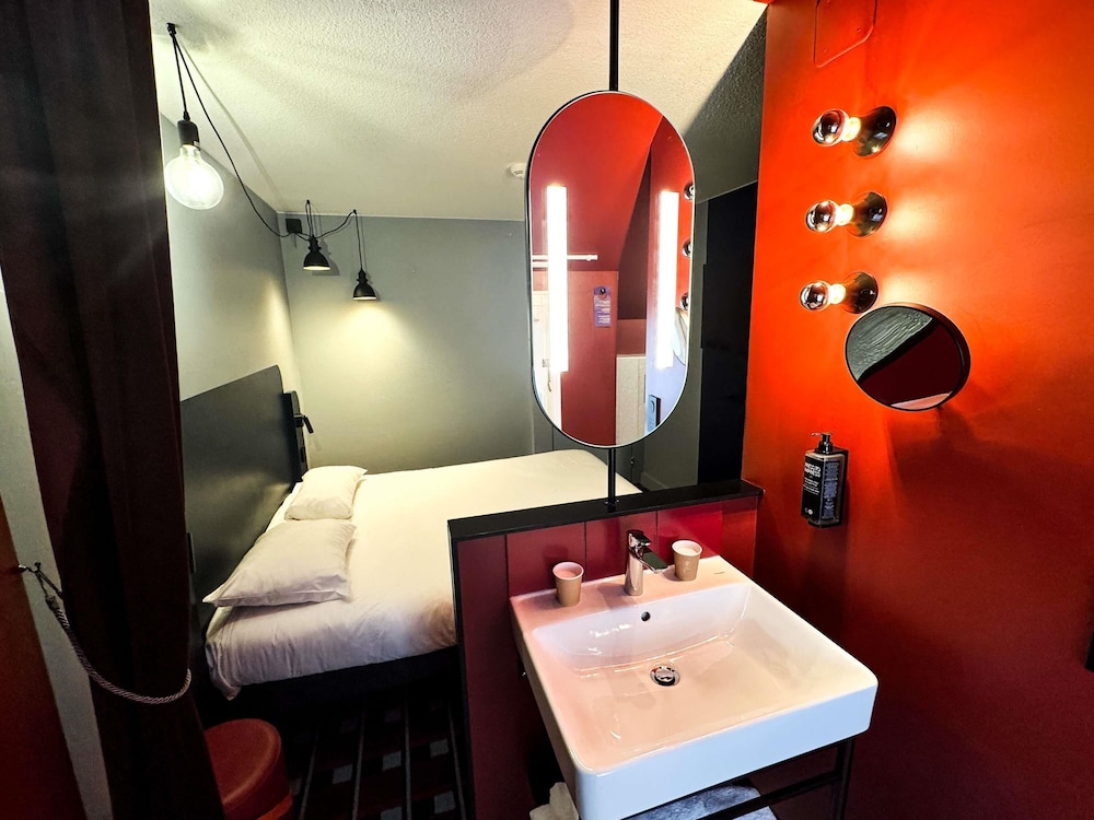Habitación estándar, 1 cama doble del hotel Ibis Styles Bourg En Bresse. Foto 1